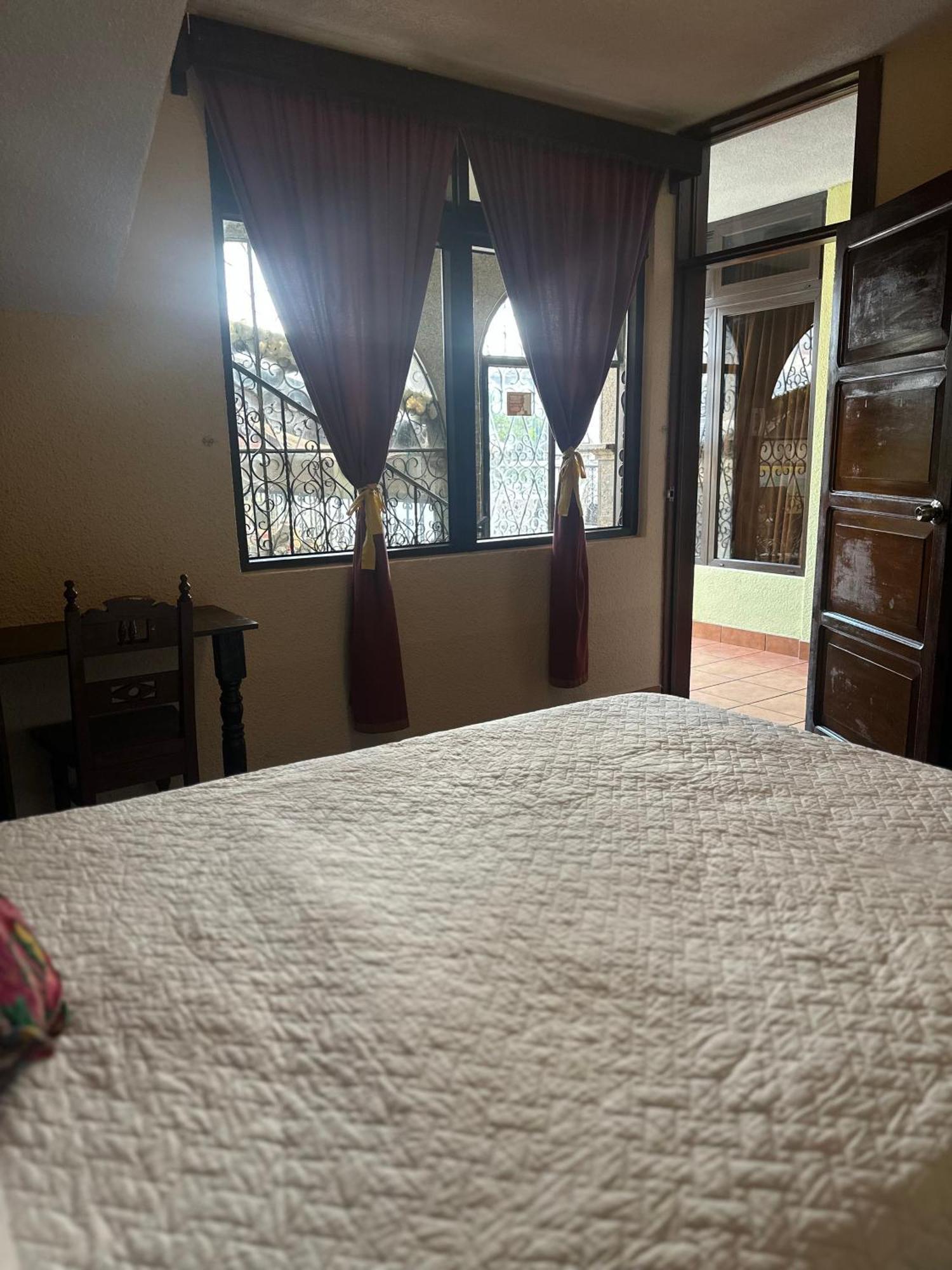 Don Valentino Hotel Antigua Room photo