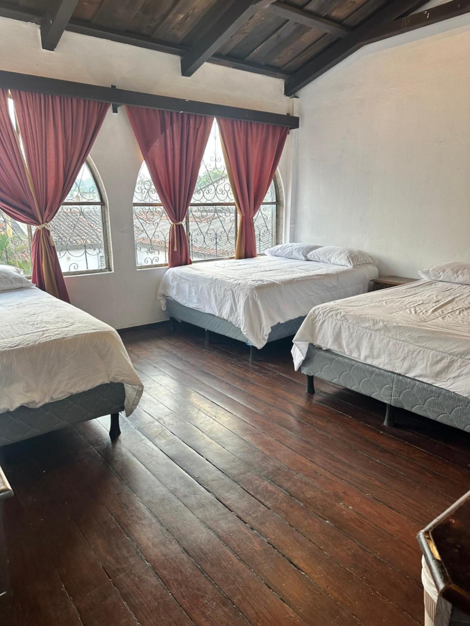 Don Valentino Hotel Antigua Room photo