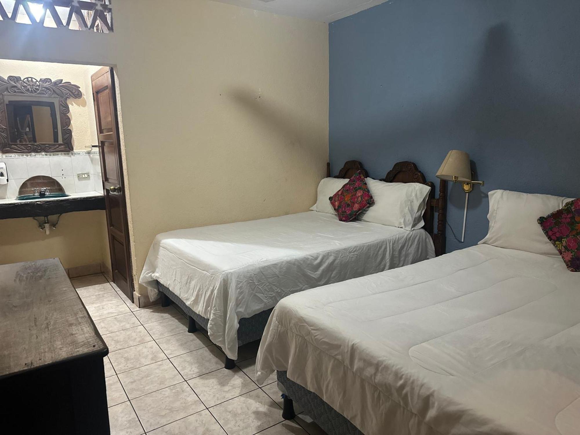 Don Valentino Hotel Antigua Room photo
