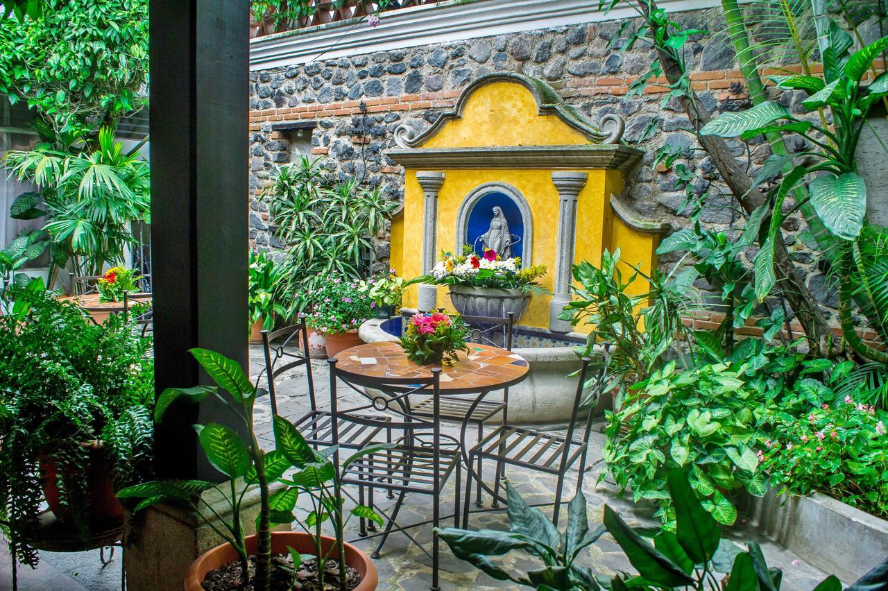 Don Valentino Hotel Antigua Exterior photo