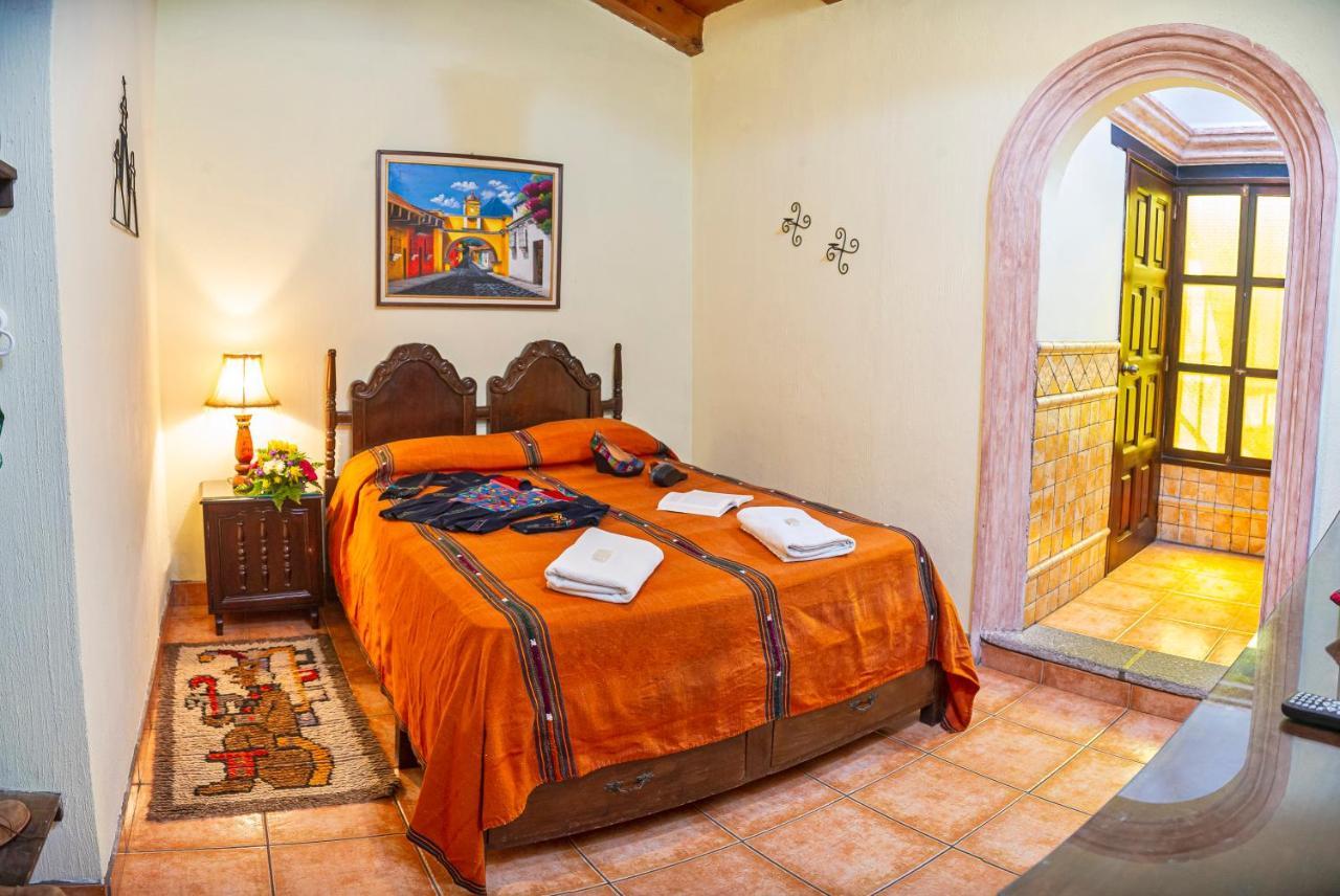 Don Valentino Hotel Antigua Exterior photo