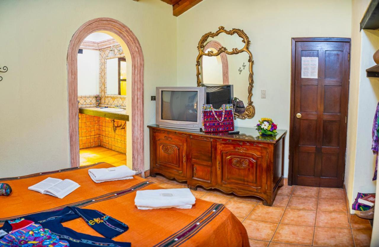 Don Valentino Hotel Antigua Exterior photo